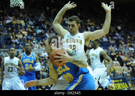 Feb. 20, 2011 - Berkeley, California, U.S - UCLA Bruins forward Reeves Nelson (22) tries to get around California Golden Bears forward Harper Kamp (22) during the NCAA basketball game between the UCLA Bruins and the California Golden Bears at Haas Pavilion. Cal leads 28-19 at the half. (Credit Image: © Matt Cohen/Southcreek Global/ZUMAPRESS.com)