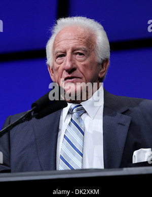 Bob Uecker Milwaukee Brewers Play-By-Play Voice Bob Uecker inducted Into NAB Broadcasting Hall of Fame at NAB Las Vegas Hilton Stock Photo