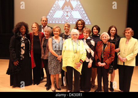 From L to R Back Row First Jessye Norman Gloria Steinem Charlie Soap Dr Johnnetta B Cole Faye Wattleton Connie Chung Sandy Stock Photo