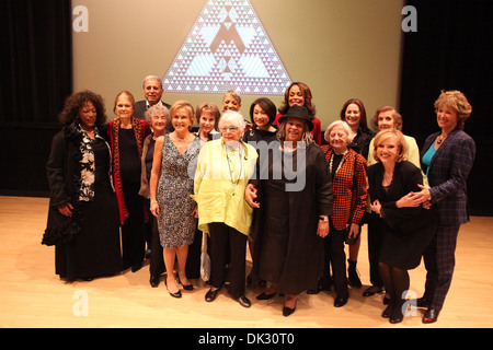 From L to R Back Row First Jessye Norman Gloria Steinem Charlie Soap Dr Johnnetta B Cole Faye Wattleton Connie Chung Sandy Stock Photo