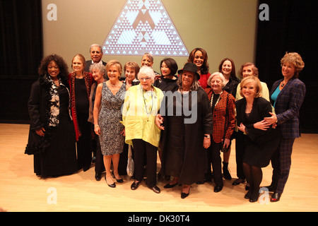 From L to R Back Row First Jessye Norman Gloria Steinem Charlie Soap Dr Johnnetta B Cole Faye Wattleton Connie Chung Sandy Stock Photo