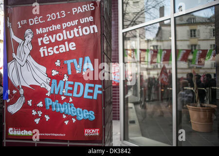 Paris, France. 1st Dec, 2013. Walk from the ''front left'' for a tax revolution, in Paris, on December 1, 2013.Photo: Michael Bunel/NurPhoto Credit:  Michael Bunel/NurPhoto/ZUMAPRESS.com/Alamy Live News Stock Photo