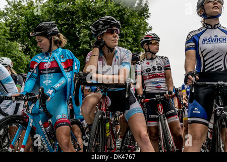 Tour of Britain 2013 women's race start line Stock Photo