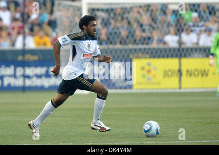 July 20, 2011 - Chester, Pennsylvania, U.S - Philadelphia Union defender Sheanon Williams (25) with the ball. The Philadelphia Union and  Everton are tied 0-0 at the half in a MLS friendly match being played at PPL Park in Chester, Pennsylvania (Credit Image: © Mike McAtee/Southcreek Global/ZUMAPRESS.com) Stock Photo