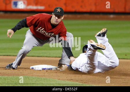 Apr. 21, 2011 - Corona, New York, U.S - New York Mets second baseman Justin Turner is caught stealing at second base by Houston Astros second baseman Matt Downs (16) in the sixth inning at Citi Field in Corona, NY. New York Mets defeat the Houston Astros 9-1. (Credit Image: © Debby Wong/Southcreek Global/ZUMAPRESS.com) Stock Photo