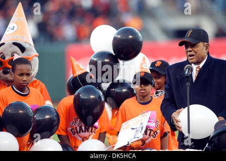 May 6, 2011 - San Francisco, California, U.S - Willie Mays addresses the crowd during his 80th birthday celebration before the MLB game between the San Francisco Giants and the Colorado Rockies at AT&T Park in San Francisco, CA.  The Giants won 4-3. (Credit Image: © Matt Cohen/Southcreek Global/ZUMAPRESS.com) Stock Photo