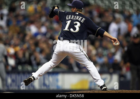 Milwaukee Brewers' Zack Greinke pitches against the St. Louis Cardinals at  Miller Park in Milwaukee, Wisconsin, on Saturday, June 11, 2011. The Brewers  posted a 5-3 win. (Photo by Benny Sieu/Milwaukee Journal