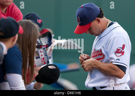 May 20, 2011 - Cleveland, Ohio, U.S - Cleveland shortstop Asdrubal Cabrera (13) signs autographs prior to the game against Cincinnati.  The Cleveland Indians rallied to defeat the Cincinnati Reds 5-4 at Progressive Field in Cleveland, Ohio. (Credit Image: © Frank Jansky/Southcreek Global/ZUMAPRESS.com) Stock Photo
