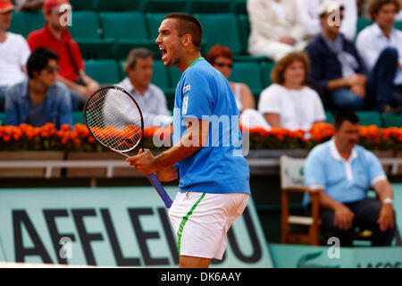 May 30, 2011 - Paris, France - 30/05/11 - Paris France - Andy Murray (GBR) vs Viktor Troicki(SRB)during the men's 4th round match of the 2011 Roland Garros tournament in Paris. (Credit Image: © Andrea Ranalli/Southcreek Global/ZUMAPRESS.com) Stock Photo