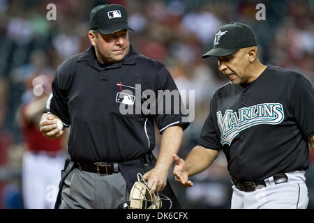 San Francisco Giants manager Dusty Baker yells at home plate umpire Mark  Hirschbeck after being ejected for arguing balls and strikes during the  ninth inning of a game against the San Diego