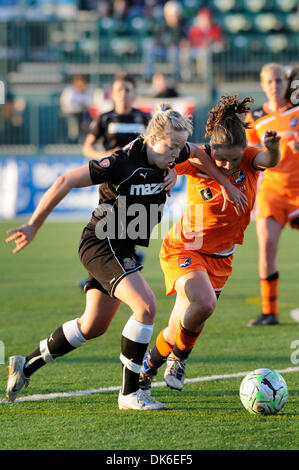 June 03, 2011: The Western New York Flash tied Sky Blue FC 2-2 at Sahlen's Stadium in Rochester, NY. Western New York Flash's Gemma Davison (#18) in action while playing Sky Blue FC.(Credit Image: © Alan Schwartz/Cal Sport Media/ZUMAPRESS.com) Stock Photo