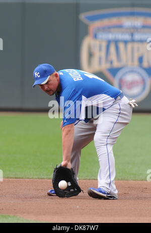 July 14, 2011 - Minneapolis, Minnesota, United States of America - July 14, 2011:   Kansas City Royals designated hitter Billy Butler (16) on the field during batting practice before  the game between Minnesota Twins and Kansas City Royals at Target Field in Minneapolis, Minnesota. (Credit Image: © Marilyn Indahl/Southcreek Global/ZUMAPRESS.com) Stock Photo