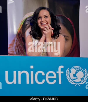 New York, USA. 3rd December 2013. Singer Katy Perry reacts after being appointed UNICEF Goodwill Ambassador at the UNICEF headquarters in New York, U.S., on Dec. 3, 2013. Katy Perry will focus on improving the lives of the world's most vulnerable children and adolescents, according to the UNICEF. (Xinhua/Niu Xiaolei/Alamy Live News) Stock Photo