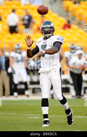 Philadelphia Eagles quarterback Michael Vick (7) looks to throw against the  Pittsburgh Steelers during the first quarter of an NFL pre-season football  game Thursday, Aug. 18, 2011 at Heinz Field in Pittsburgh.(AP