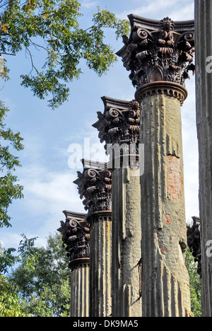 Windsor ruins of an antebellum mansion near Port Gibson, Mississippi burned down in 1890. Stock Photo