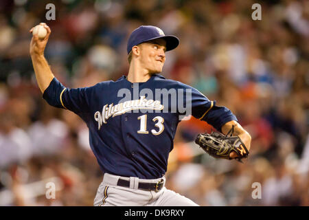 Houston Astros starting pitcher Zack Greinke delivers during the first ...