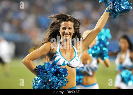 Charlotte, North Carolina, USA. 13th December, 2015. The Carolina Panthers  Topcats cheerleaders wearing a christmas costume during the NFL football  game between the Atlanta Falcons and the Carolina Panthers on Sunday, Dec.