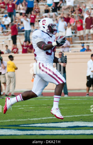 Cardinal running back 33- Stepfan Taylor catches a pass out of the ...