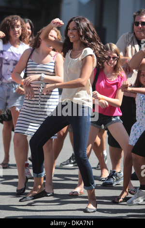 Terri Seymour Celebrities at Grove to appear on entertainment news show 'Extra' Los Angeles California - 17.09.12 Stock Photo