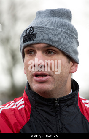 Rugby Union player, coach, manager, Martin Johnson giving a lesson to pupils at Solihull School, West Midlands. Stock Photo