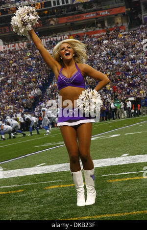 MINNEAPOLIS, MN - AUGUST 26: A Minnesota Vikings Cheerleader