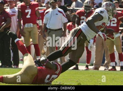 San Francisco, California, USA. 19th Nov, 2012. San Francisco 49ers inside  linebacker Patrick Willis (52) happy about game outcome on Monday at  Candlestick Park in San Francisco, CA. The 49ers beat the