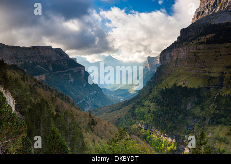 View over the Ordesa Valley from Faja Pelay, Parque Nacional de Ordesa y Monte Perdido, Pyrenees, Huesca, Aragon, Spain, Europe. Stock Photo