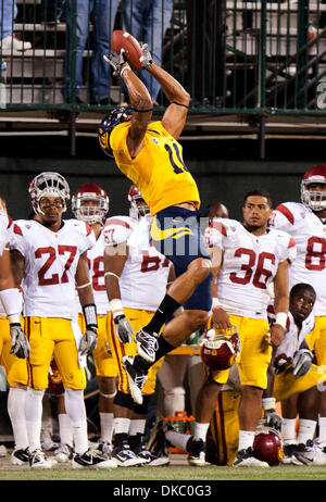 Oct. 13, 2011 - San Francisco, CA, USA - Cal's Michael Calvin catches a pass in mid air during a 30-9 loss to USC. Cal vs USC football at AT & T Park Thursday Oct. 13, 2011. Marty Bicek/ZumaPress.com (Credit Image: © Marty Bicek/ZUMAPRESS.com) Stock Photo