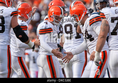 Cleveland Browns center Ryan Pontbriand (64) before an exhibition football  game Saturday, Aug. 15, 2009, in Green Bay, Wis. (AP Photo/Jim Prisching  Stock Photo - Alamy