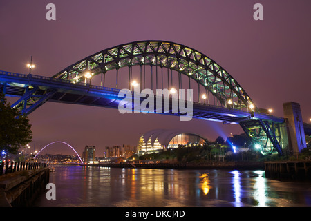 View of tyne bridge at night, Newcastle upon Tyne, United Kingdom Stock Photo
