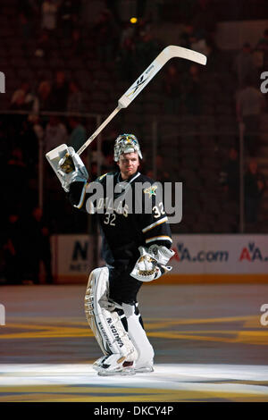 Oct. 29, 2011 - Dallas, Texas, US - Dallas Stars Goalie Kari Lehtonen (32) is honored as 2nd star of the game after Dallas defeats New Jersey 3-1 at the American Airlines Center (Credit Image: © Andrew Dieb/Southcreek/ZUMAPRESS.com) Stock Photo