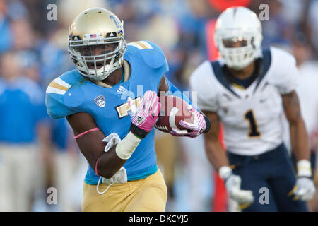 Oct. 29, 2011 - Pasadena, California, U.S - UCLA Bruins safety Tevin McDonald #7 runs with the ball after completing an interception during the NCAA Football game between the California Golden Bears and the UCLA Bruins at the Rose Bowl. (Credit Image: © Brandon Parry/Southcreek/ZUMAPRESS.com) Stock Photo