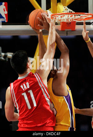 Brian Cook Rockets Los Angeles Lakers' Brian Cook, right, shoots over Seattle SuperSonics ...