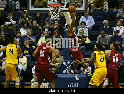 Feb 03, 2007 - Berkeley, CA, USA - Stanford Cardinal's FRED WASHINGTON, #44, goes up for the lay up in the first half of their game against the California Golden Bears on Saturday, February 3, 2007 at Haas Pavilion in Berkeley, Calif. Stock Photo