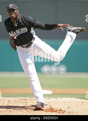 Florida Marlins starter Dontrelle Willis pitches against the St. Louis  Cardinals in a spring training baseball game in Jupiter, Fla., Wednesday,  March 29, 2006. The Marlins are starting over and while they