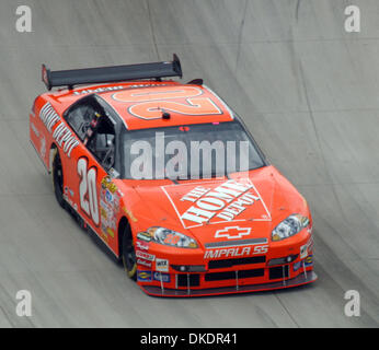 Apr 01, 2007 - Martinsville, VA, USA - Driver TONY STEWART driver of The Home Depot Chevrolet at the Goody's Cool Orange 500 Nextel race at the Martinsville Speedway. (Credit Image: © Jason Moore/ZUMA Press) Stock Photo