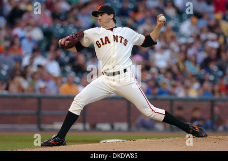 May 07, 2007 - San Francisco, CA, USA - MLB Baseball: San Francisco Giants pitcher Barry Zito, #75, pitches against the New York Mets in the 2nd inning of their game on Monday, May 7, 2007, at AT&T Park in San Francisco, Calif.  (Credit Image: © Jose Carlos Fajardo/Contra Costa Times/ZUMA Press) RESTRICTIONS: USA Tabloids RIGHTS OUT! Stock Photo