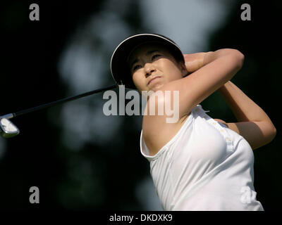 Jun 08, 2007 - Havre de Grace, Maryland, USA - SHI HYUN AHN tees off at hole 2 on Thursday during round one of the McDonalds LPGA Championship. Ahn finished today at one under par, currently tied for 20th.   (Credit Image: © James Berglie/ZUMA Press) Stock Photo