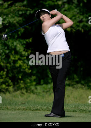 Jun 08, 2007 - Havre de Grace, Maryland, USA - SHI HYUN AHN tees off at hole 3 on Thursday during round one of the McDonalds LPGA Championship. Ahn finished today at one under par, currently tied for 20th.   (Credit Image: © James Berglie/ZUMA Press) Stock Photo