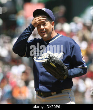 June 27, 2007 - San Francisco, CA, USA - San Diego Padres starting pitcher Greg Maddux looks at his catcher in the 2nd inning of their baseball game in San Francisco, Wednesday, June 27, 2007. San Diego won the game, 4-2, and Maddux got his 340th career win.   (Credit Image: © John Green/San Mateo County Times/ZUMA Press) Stock Photo