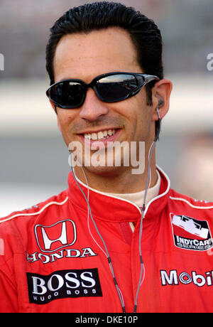 Jun 30, 2007 - Richmond, VA, USA - HELIO CASTRONEVES smiles during pre-race festivities at the SunTrust Indy Challenge at Richmond International Raceway (Credit Image: © Timothy L. Hale/ZUMA Press) Stock Photo