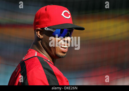 Jul 19, 2007 - Miami, FL, USA - Cincinnati Reds' KEN GRIFFEY JR. gets ready  for batting practice before a game with the Marlins. (Credit Image: © Allen  Eyestone/Palm Beach Post/ZUMA Press)