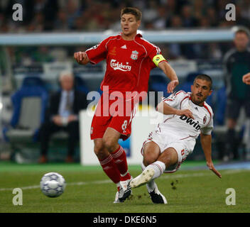 Liverpool's Steven Gerrard and AC Milan's Gennaro Gatuso (Credit Image: © PHOTOGRAPHER/Cal Sport Media) Stock Photo