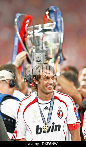 Maldini Images :: Photos, videos, logos, illustrations and branding ::  Behance