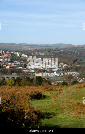 Rhymney Valley Ridgway Footpath, above Maesycymmer, Gwent, South Wales Valleys. Stock Photo