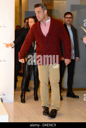 Robbie Williams Robbie Williams launches his menswear clothes label 'Farrell' with designer Ben Dickens at Brown Thomas Dublin Stock Photo