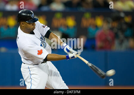 18 August 200: Toronto Blue Jays center fielder Vernon Wells #10 in action at the Rogers Centre in Toronto during an MLB game between the Boston Red Sox and the Toronto Blue Jays..The Red Sox won 10-9..*****FOR EDITORIAL USE ONLY* (Credit Image: © Southcreek Global/ZUMApress.com) Stock Photo