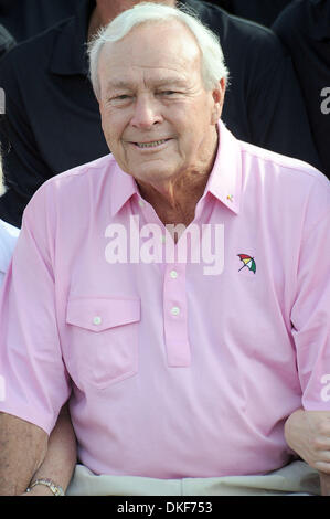 Aug 16, 2009; Raleigh, North Carolina, USA; Golf Legend ARNOLD PALMER takes part in the 2009 Jimmy V Celebrity Golf Classic that took place at the Lonnie Poole Golf Course located in the campus of North Carolina State University.  Arnold Palmer designed the golf course and took the inagural first swing and then toured the course. The Jimmy Valvano Foundation has raised over 12 mill Stock Photo