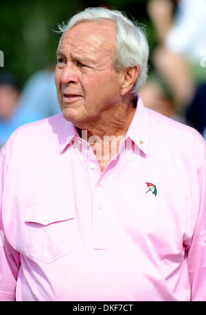 Aug 16, 2009; Raleigh, North Carolina, USA; Golf Legend ARNOLD PALMER takes part in the 2009 Jimmy V Celebrity Golf Classic that took place at the Lonnie Poole Golf Course located in the campus of North Carolina State University.  Arnold Palmer designed the golf course and took the inagural first swing and then toured the course. The Jimmy Valvano Foundation has raised over 12 mill Stock Photo