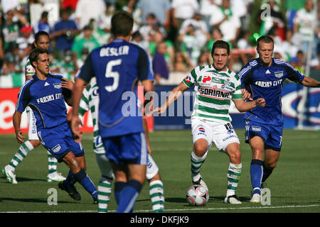 Jun 28, 2009 - Kansas City, Kansas, USA - Rafael Figueroa #19 of Club Santos Laguna tries to find space during the Santos Laguna vs Kansas City Wizards soccer match in the SuperLiga 2009 tournament play. Santos Laguna defeated the Kansas City Wizards 3-1 at CommunityAmerica Ballpark. (Credit Image: © Tyson Hofsommer/Southcreek Global/ZUMA Press) Stock Photo